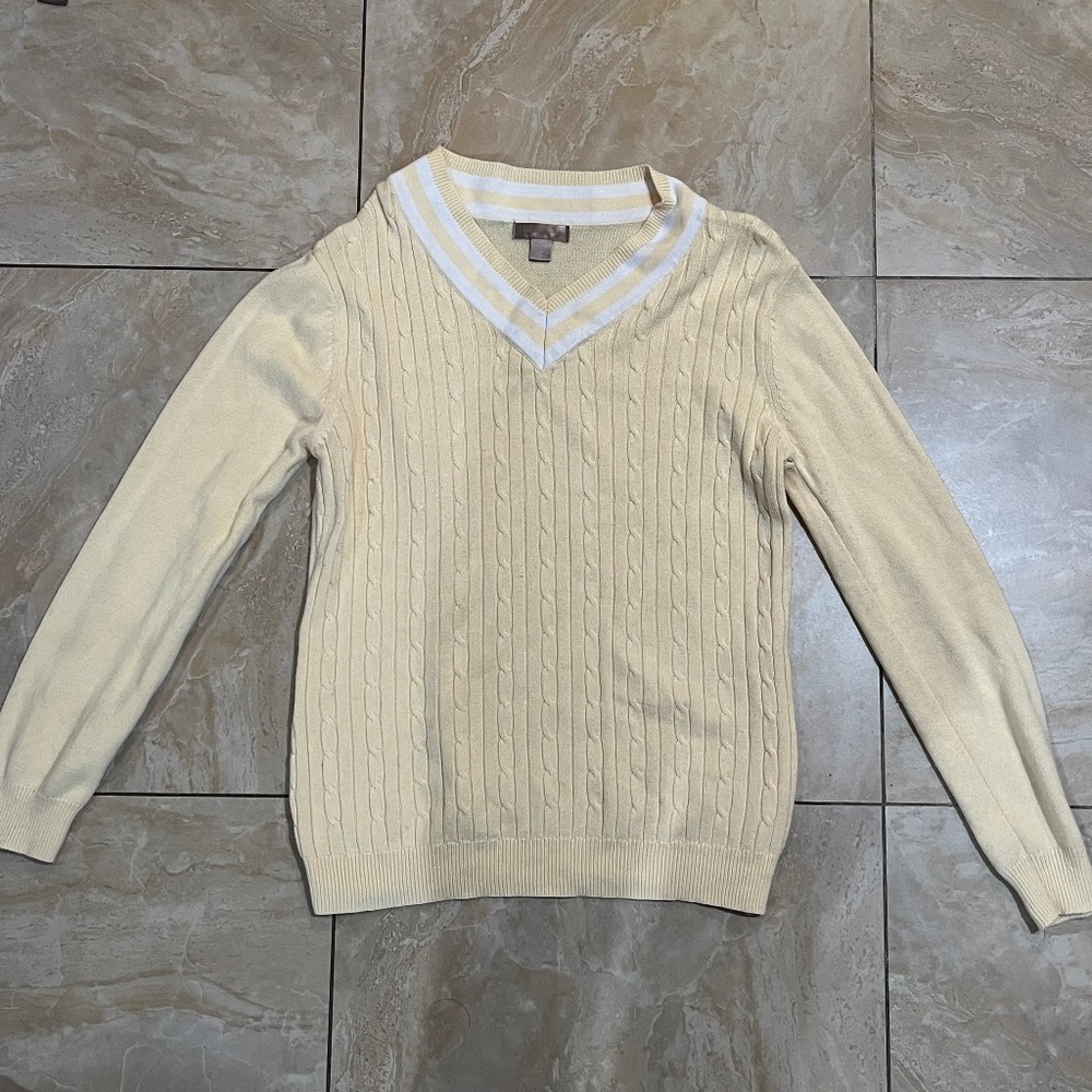 Pastel yellow cable neck v neck sweater vintage